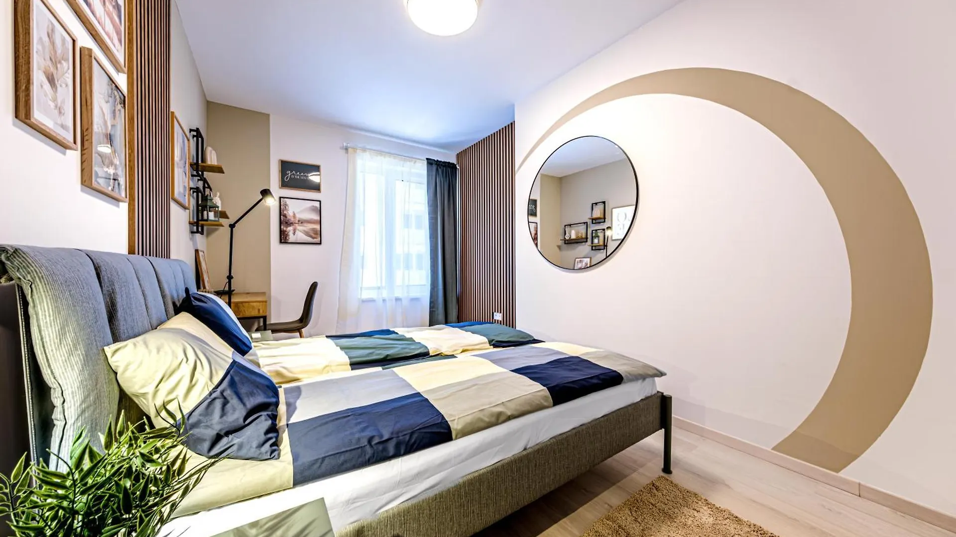 Design Apartment Near City Park With Free Parking Будапешт