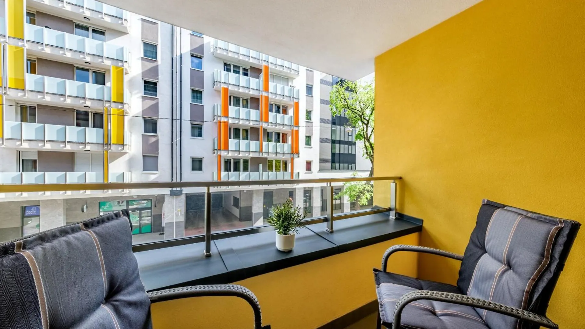 Design Apartment Near City Park With Free Parking Будапешт