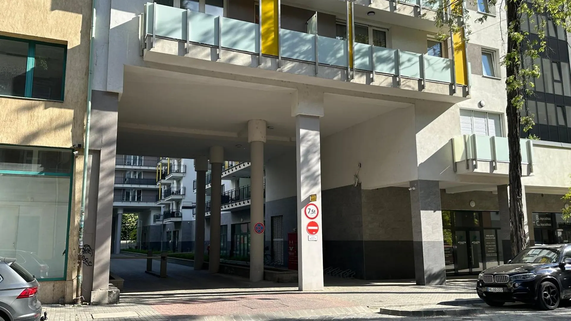 Design Apartment Near City Park With Free Parking Будапешт